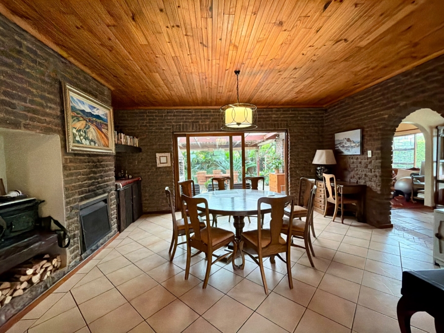 4 Bedroom Property for Sale in Loerie Park Western Cape